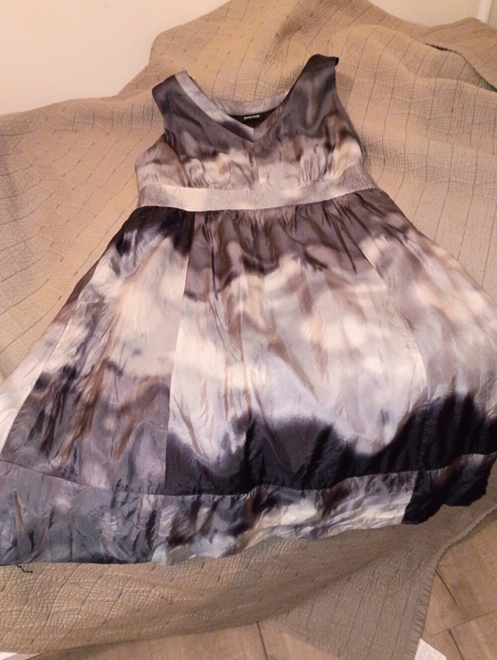 Avenue Black And Gray Tie-Dye Midi Dress